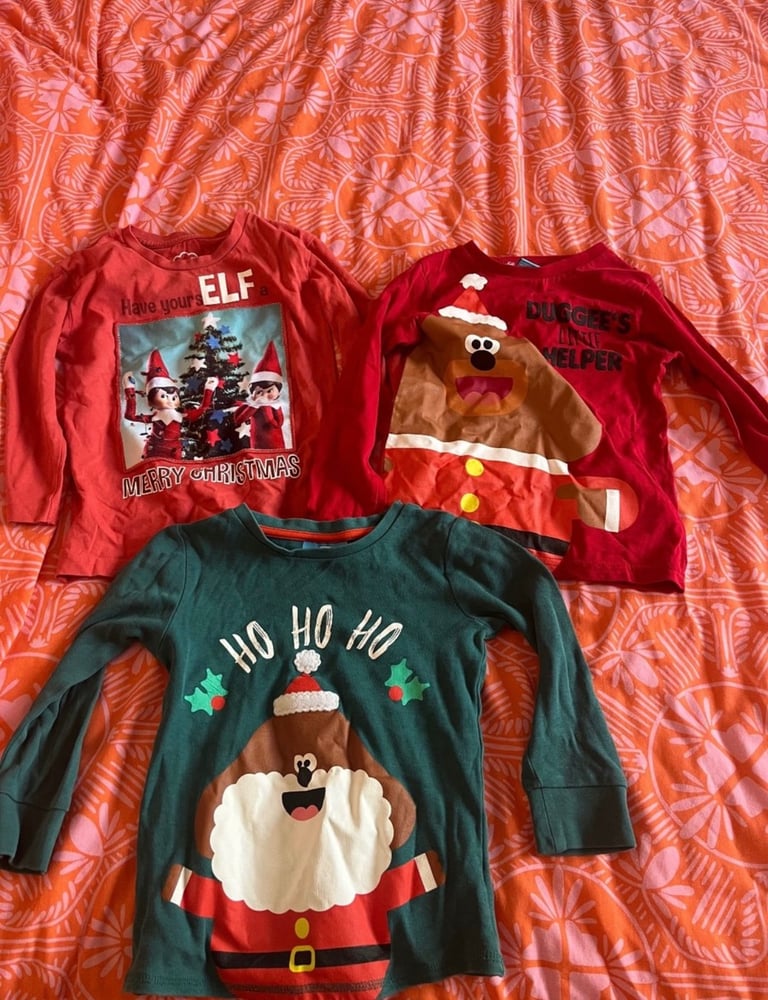 Christmas jumper bundle 3-4 years 