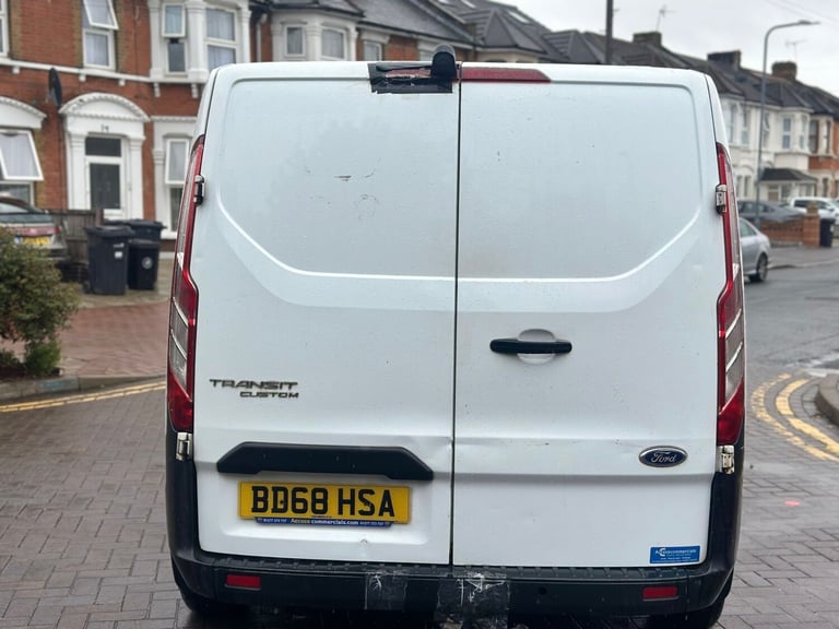 2018 Ford Transit Custom 2.0 TDCi 105ps Low Roof Van PANEL VAN Diesel Manual