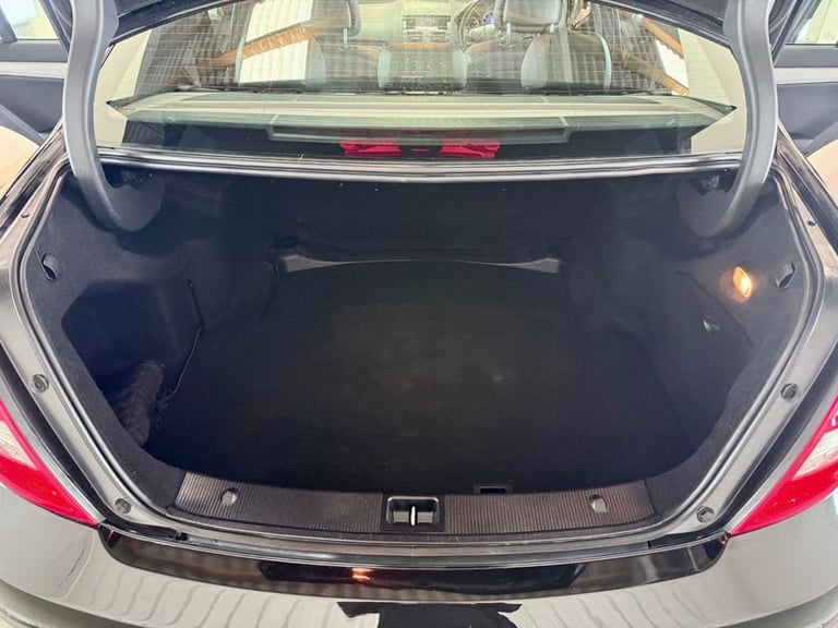 2011 Mercedes-Benz C Class C220 CDI BlueEFFICIENCY Sport 4dr Auto SALOON DIESEL Automatic