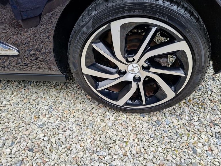 DS DS3 Prestige 1.2 Puretech £20 Per Year Road Tax