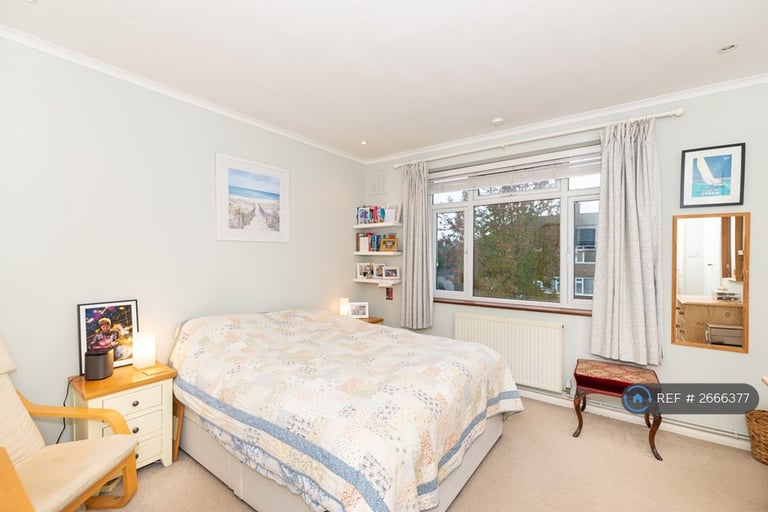 2 bedroom flat in Streatham Common, London, SW16 (2 bed) (#2666377)