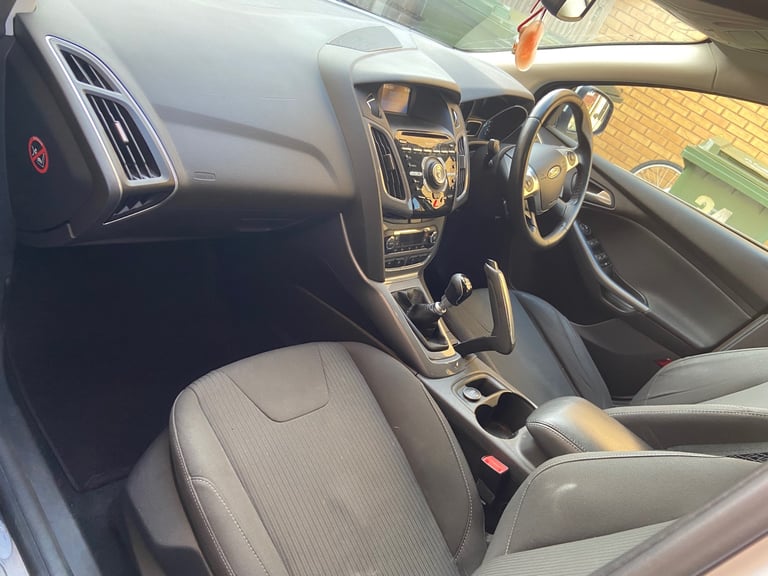 Ford, FOCUS, Hatchback, 2011, Manual, 1596 (cc), 5 doors
