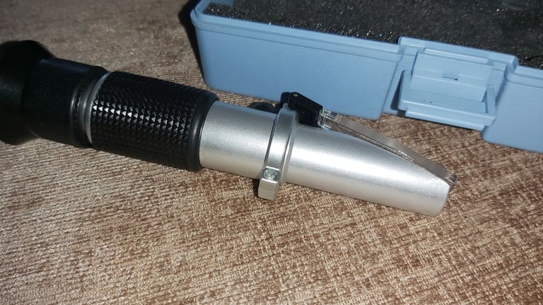 NEW Portable ATC Refractometer Freezing Point Meter for Glycol Antifreeze Coolant