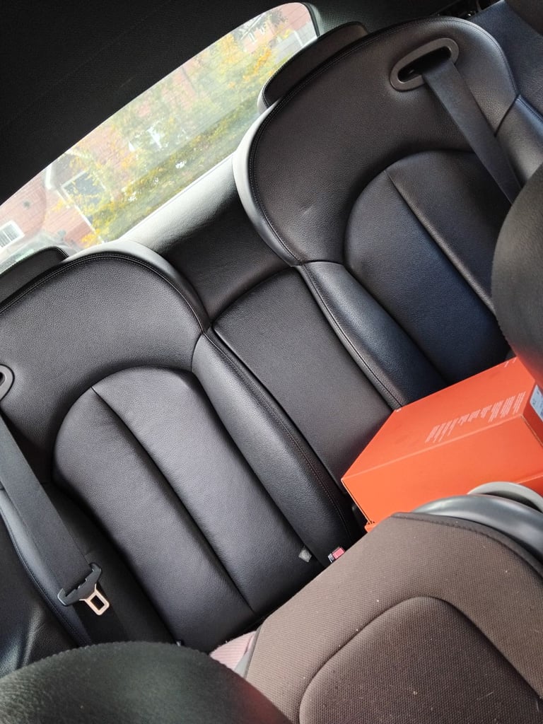Mercedes-Benz, CLK, Convertible, 2008, Semi-Auto, 2996 (cc), 2 doors
