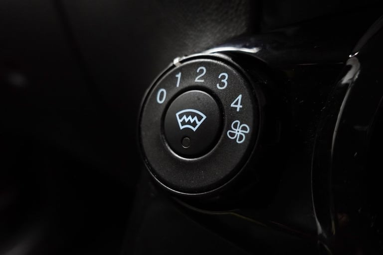 2013 Ford Fiesta 1.6 TDCi Zetec S Hatchback 3dr Diesel Manual Euro 5 (95 ps) Hatchback Diesel Manual