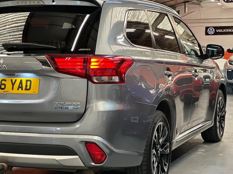  Mitsubishi Outlander 2.0h 12kWh GX5h CVT 4WD Euro 6 (s/s) 5dr Petrol/Electric Hybrid Automatic