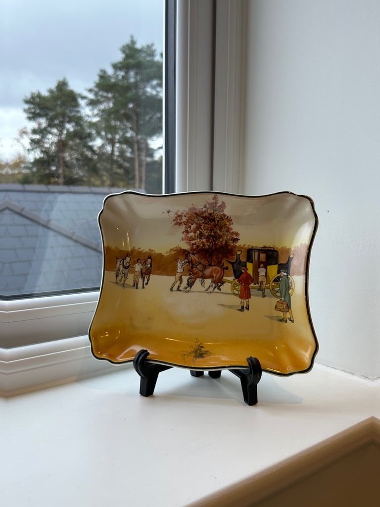 Rare Royal Doulton vintage Antique Dish Plate Coaching Days 1923 Made In England