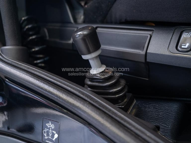 2021 (21) MERCEDES-BENZ AROCS 3240 8X4 TIPPER 32T