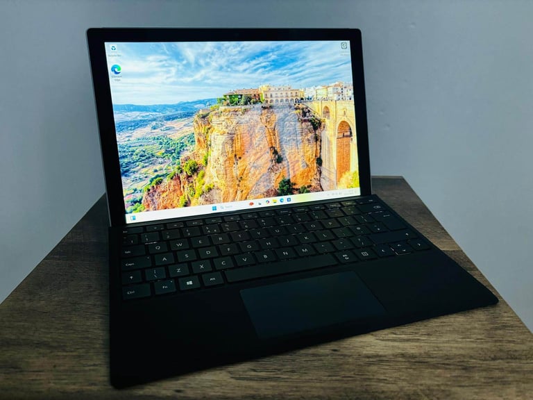 Microsoft Surface Pro 7 - i5, 8GB, 128GB