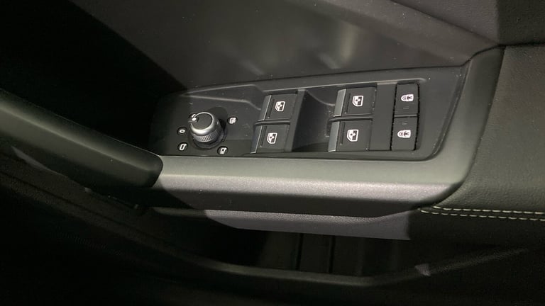 2022 Audi Q3 35 TFSI S Line 5dr S Tronic Petrol Estate Estate Petrol Automatic