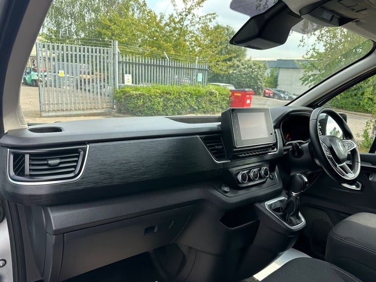 2023 Renault Trafic 2.0 dCi Blue 28 Sport+ Panel Van 5dr Diesel EDC SWB Euro 6 (s/s) (170 ps) PAN...