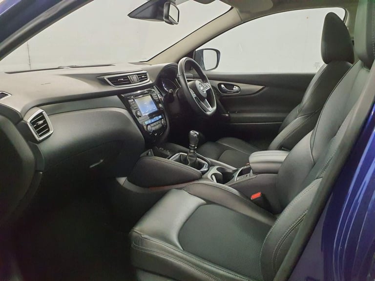 2017 Nissan Qashqai 1.2 DiG-T Tekna 5dr HATCHBACK PETROL Manual