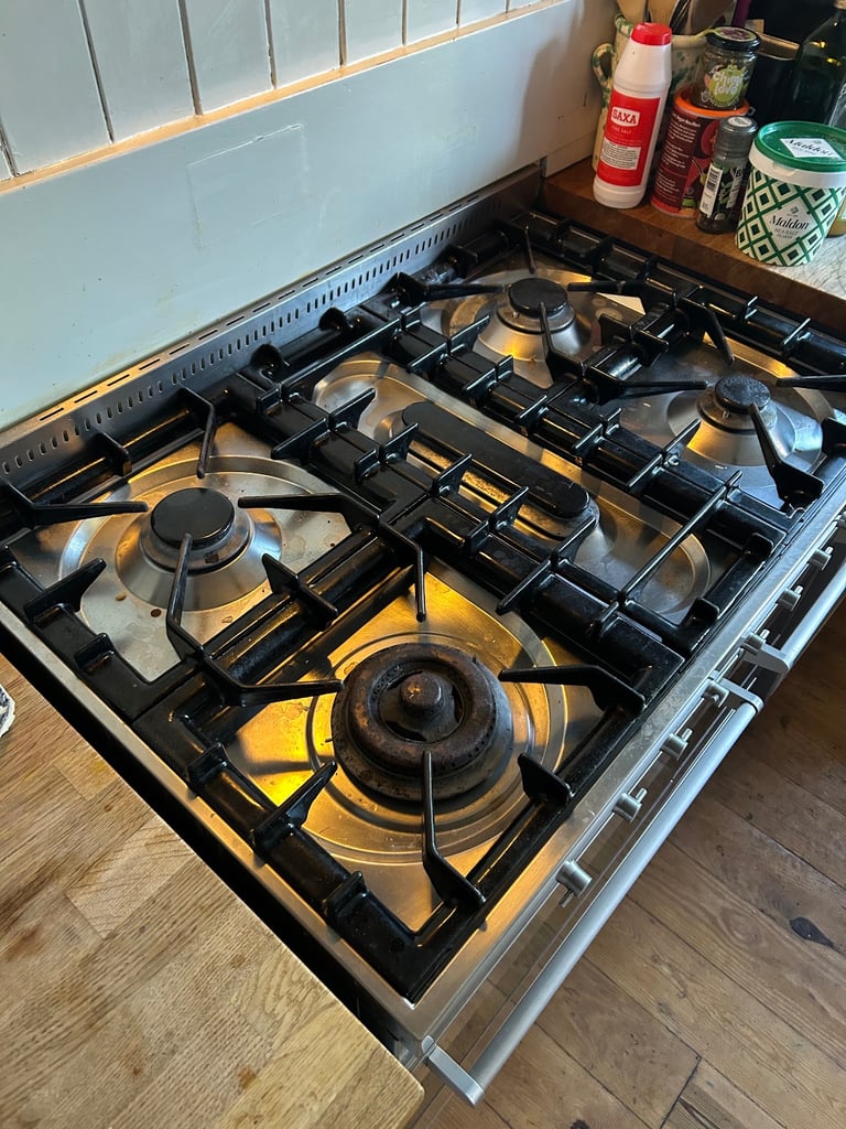 Britannia cooker & matching hood