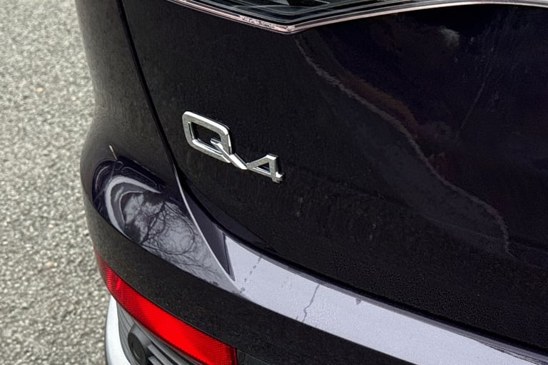 2024 Audi Q4 e-tron Q4 Sportback S line 45 e-tron  210,00 kW SUV ELECTRIC Automatic