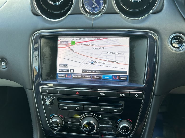 2011 Jaguar XJ D V6 PREMIUM LUXURY Saloon Diesel Automatic