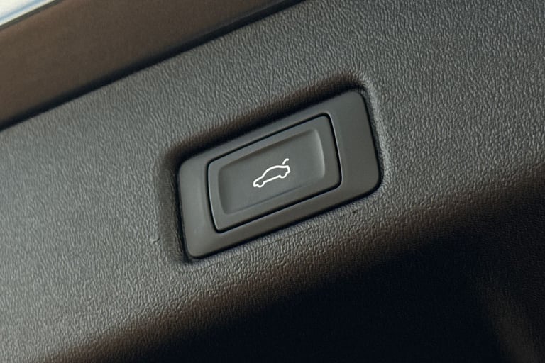 2025 Audi Q5 2.0 TDI S line S Tronic quattro Euro 6 (s/s) 5dr SUV Automatic