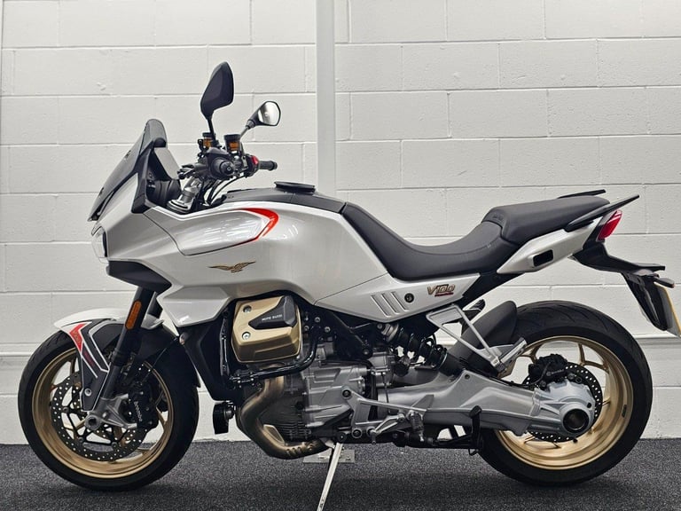 MOTO-GUZZI V100 MANDELLO - ONLY 6213 MILES - MOT UNTIL 2026