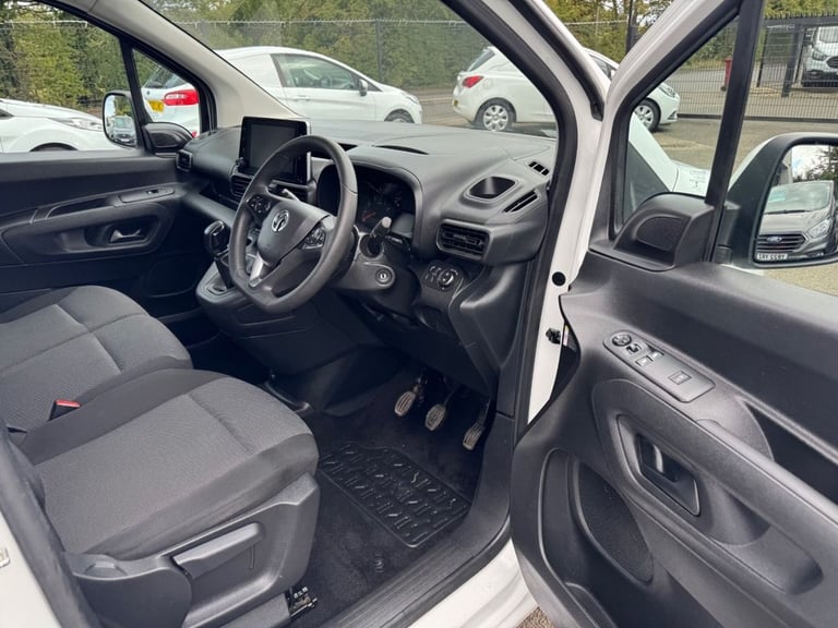 2021 Vauxhall Combo 1.5 Turbo D 2300 Sportive Panel Van 6dr Diesel Manual L2 H1 Euro 6 (100 ps) P...