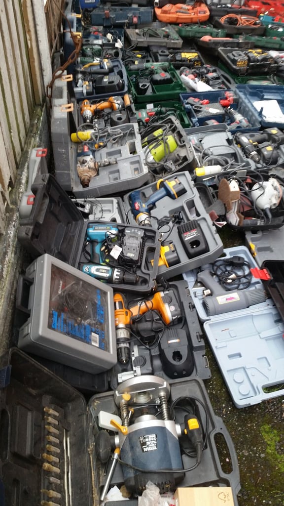 wholesale job lot only 65 on box tested tools ready to go or export 