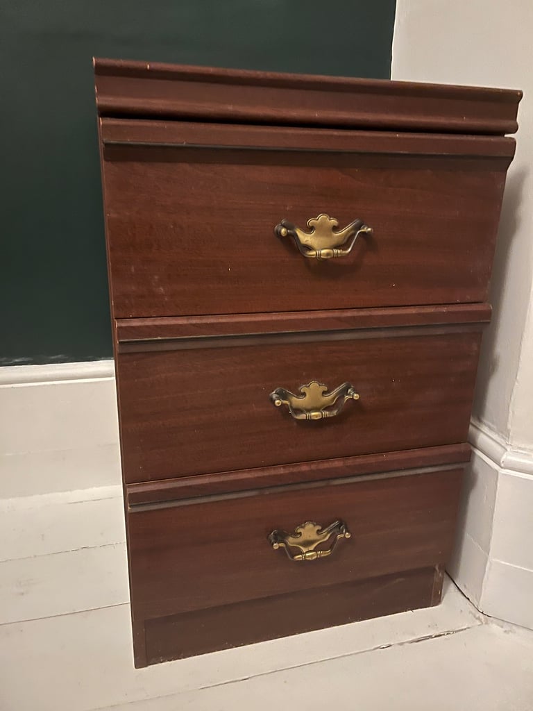 image for Chest of drawers