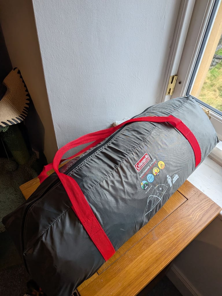 Blackout tent 