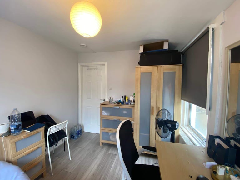 Small Double Room for Single Person 