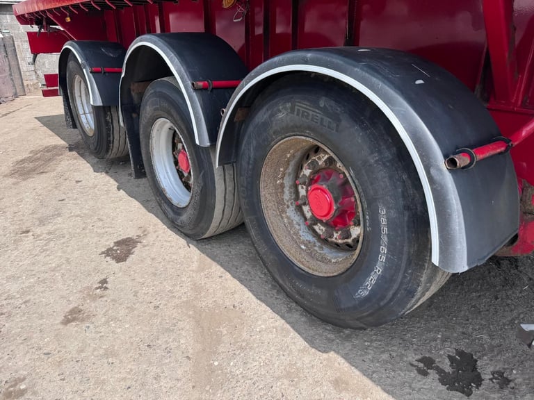 Crane Flat bed extender trailer 43ft closed 