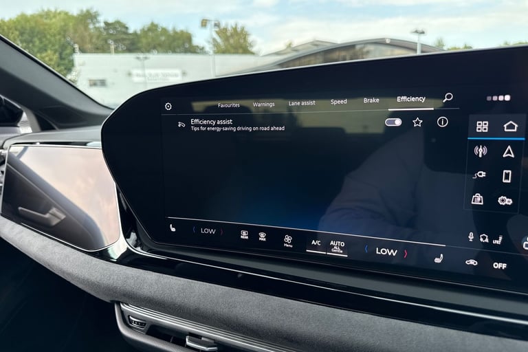 2025 Audi A6 Saloon 2.0 e-hybrid 25.9kWh Launch Edition S Tronic quattro Euro 6 (s/s) 4dr Saloon ...