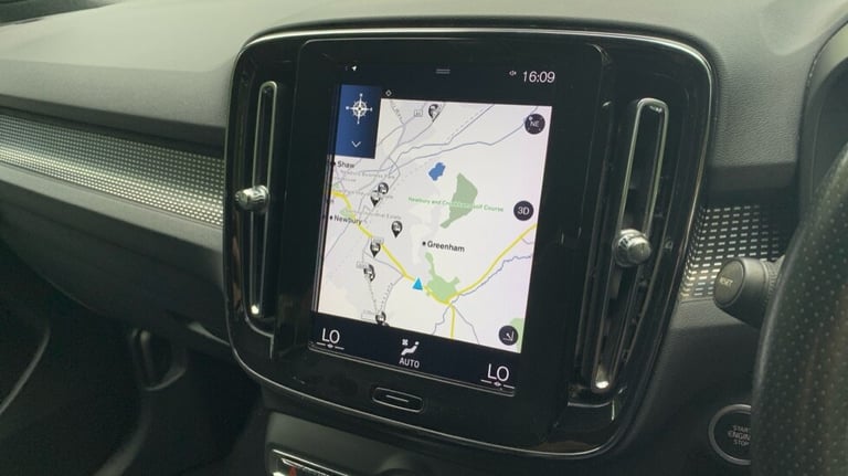 2020 Volvo XC40 R-Design, T3 automatic Estate Petrol Automatic
