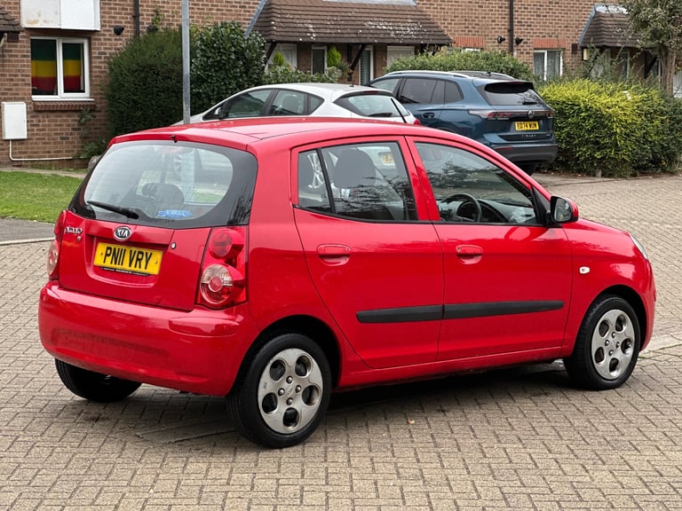 2011 KIA Picanto 2 Automatic 1.1L Petrol Full Kia Service History 1YR NEW MOT 44,000 Mileage 1 OWNER