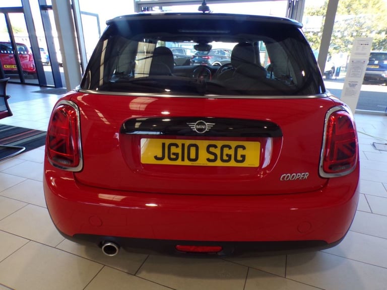  Mini Hatchback 1.5 Cooper Classic II 3dr Petrol