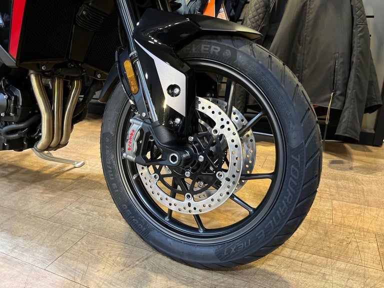 2025 Triumph Tiger 900 GT PRO PREMIUM TWIN COLOUR Petrol black 6 Speed