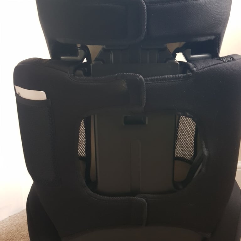 Halfords Essential Booster Car Seat Suitable 4 years-12 years  approx