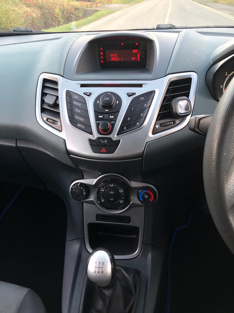 Ford Fiesta 1.25 Zetec Petrol, New Clutch, New Cambelt, New Tyres, New Service, HPI clear - Image 13