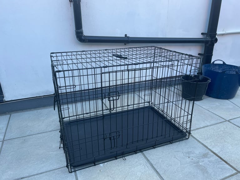 Dog crate (90x58x64cm)