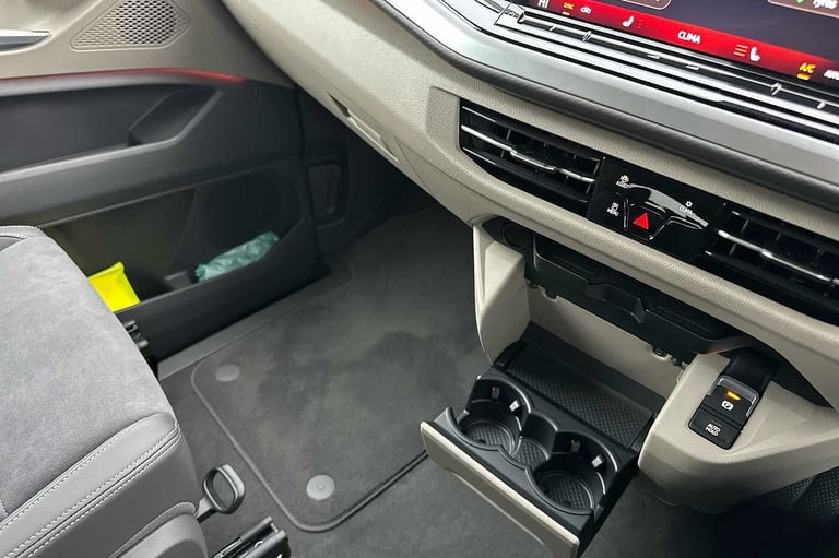 2025 Volkswagen Multivan Diesel Estate 2.0 TDI Style 5dr LWB DSG People Carrier Diesel Automatic