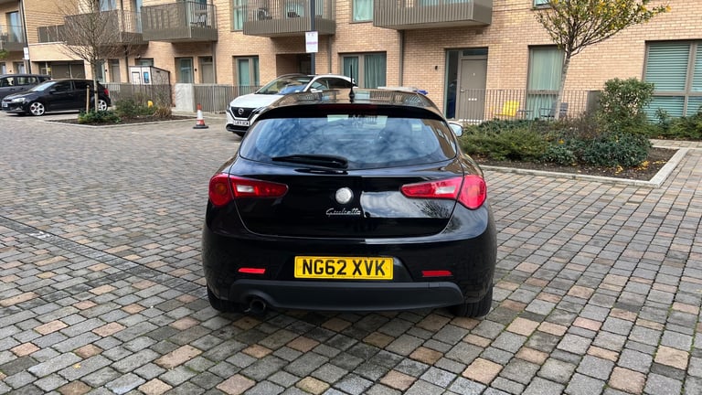 Alfa Romeo, 1.4L Sportiva Turbo Petrol GIULIETTA, Hatchback, 2012, Manual, 1368 (cc), 5 doors