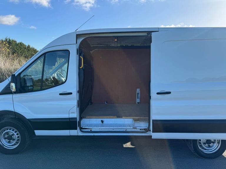 Ford Transit 2.0 350 EcoBlue Leader Panel Van 5dr Aircon Diesel Manua... 2022/22