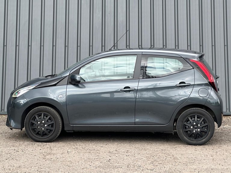 2018 Toyota AYGO 1.0 VVT-i x-play Hatchback 5dr Petrol Manual Euro 6 (71 ps) HATCHBACK Petrol Manual