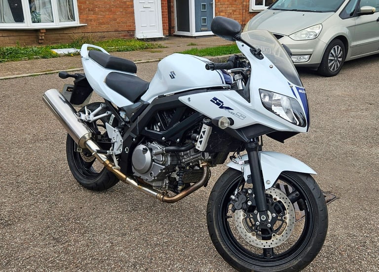 Suzuki, SV, 2011, 645 (cc)