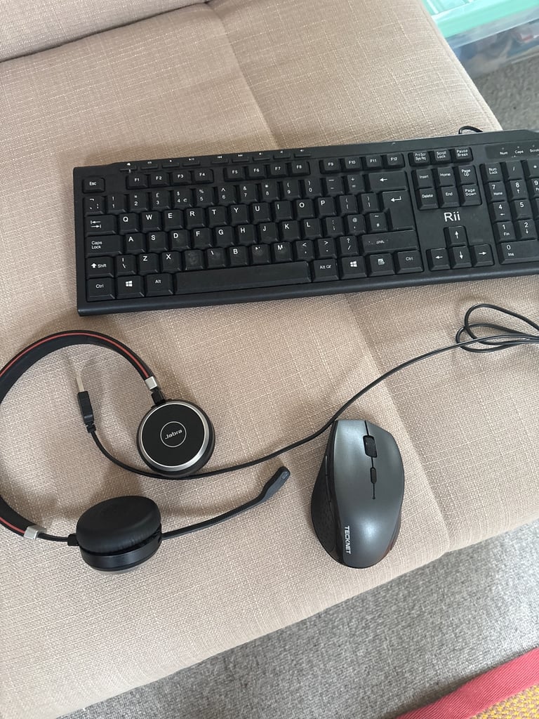 image for Keyboard, mouse and headst