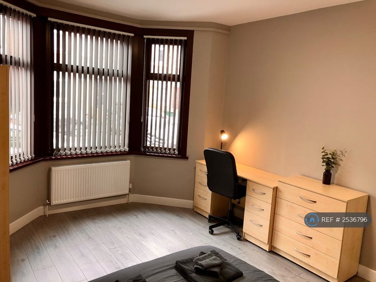 5 bedroom house in Kingsway, Coventry, CV2 (5 bed) (#2536796)
