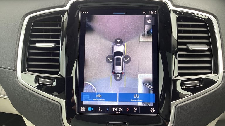 2022 Volvo XC90 Plus Dark B5 (235 hp) ESTATE Diesel/Electric Hybrid Automatic