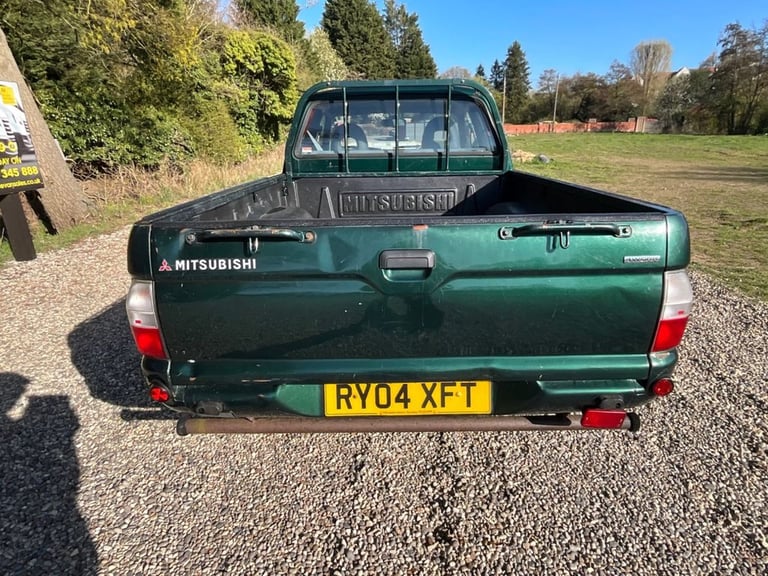 2004 Mitsubishi L200 2.5 TD 4Work Pickup 2dr Diesel Manual 4WD (113 bhp) PICKUP Diesel Manual