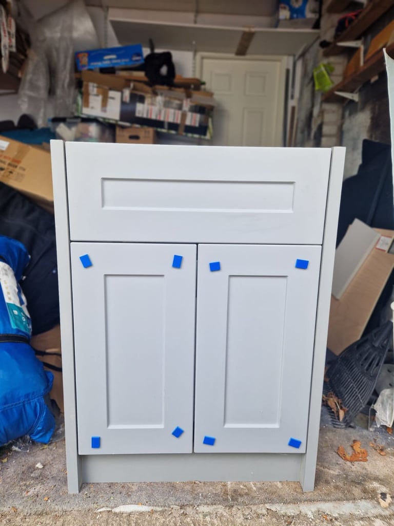 Vanity unit with basin 