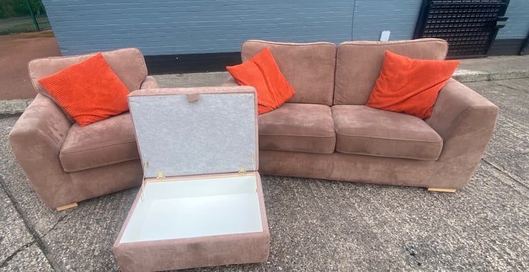 image for Sofa Set 3 + 1 Couch Dfs FREE DELIVERY AVAILABLE 