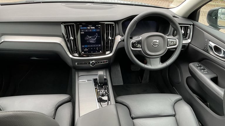 2025 Volvo V60 Plus, B4 Mild hybrid, Petrol, Dark ESTATE Petrol/Electric Hybrid Automatic