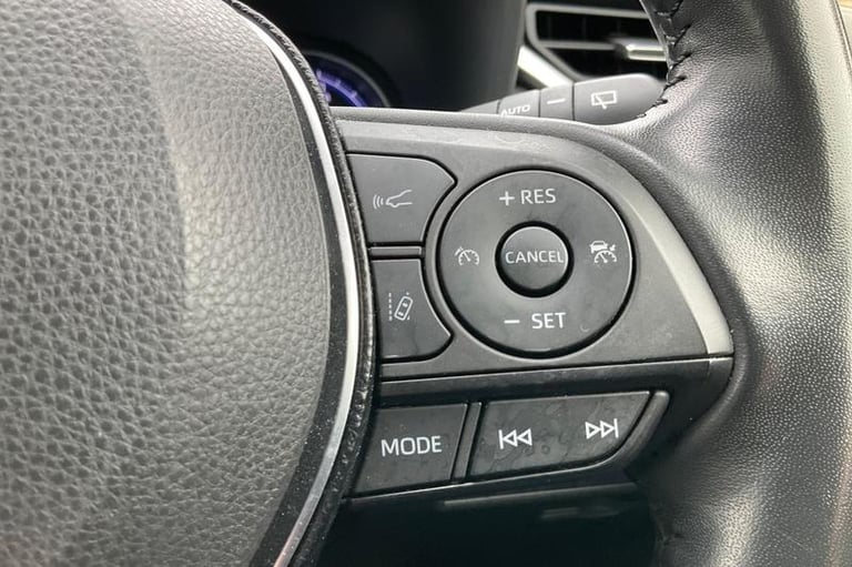 2020 Toyota RAV4 2.5 VVT-i Hybrid Design 5dr CVT**REAR CAMERA - FRONT &amp; REAR SENSORS - POWER ...