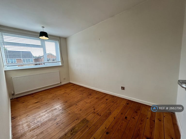 4 bedroom house in Shakespeare Drive, Nuneaton, CV11 (4 bed) (#2663799)