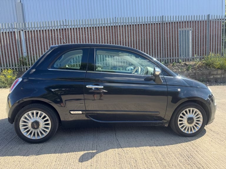 FIAT 500 LOUNGE 1.25*IDEAL FIRST CAR*APRIL 2026 MOT*CHEAP ROAD TAX*PAN ROOF*